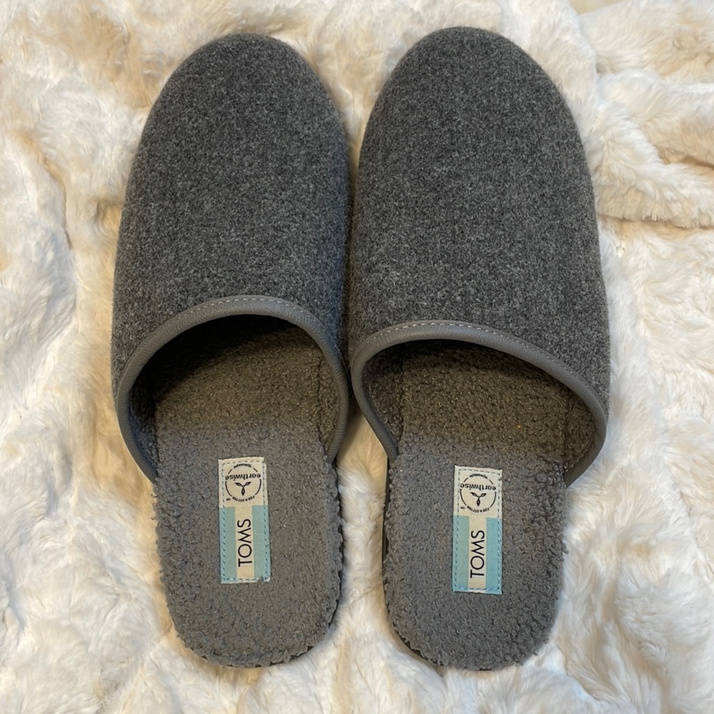 Toms Men’s mule slippers, size 11